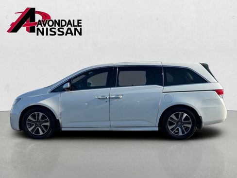 Used 2016 Honda Odyssey Touring Elite image 3