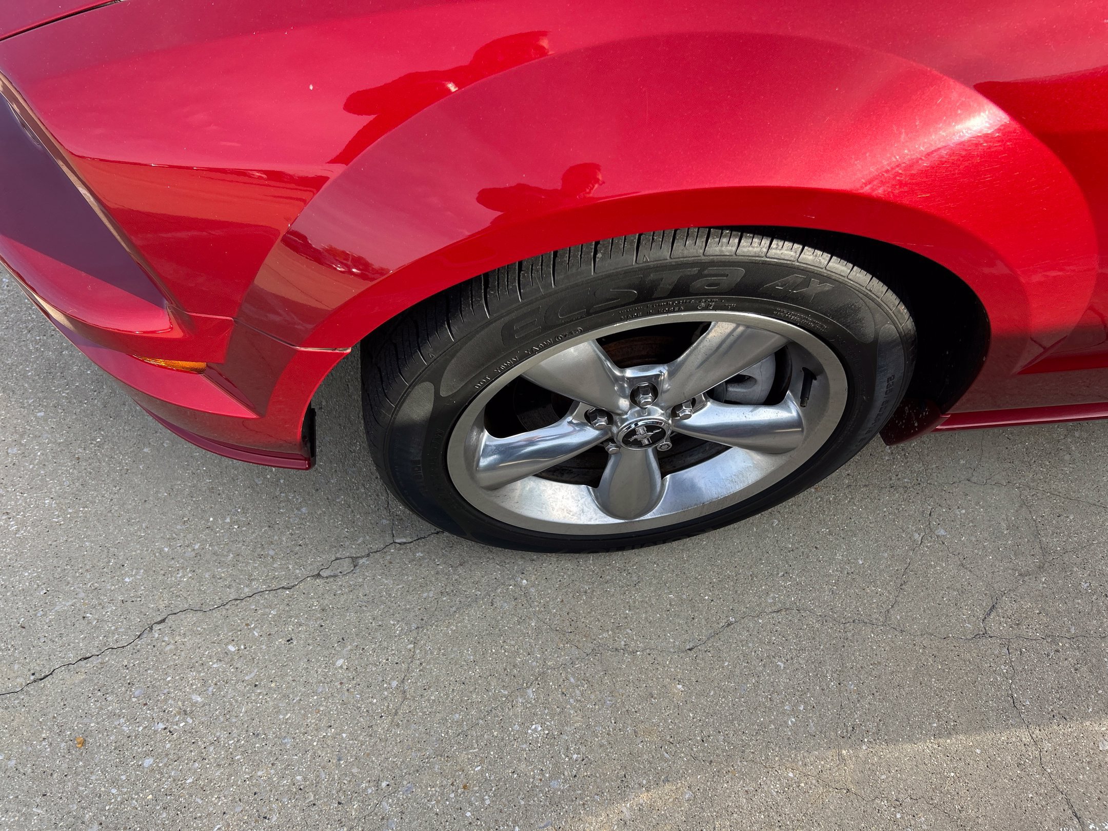 Used 2009 Ford Mustang GT RWD image 2