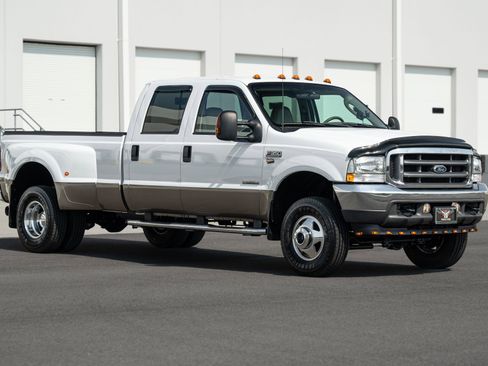 Used 2003 Ford F350 Lariat image 9