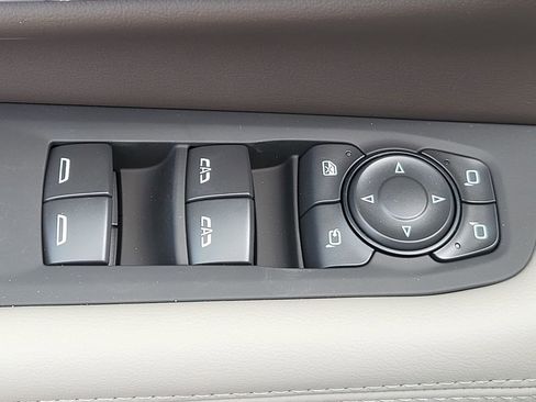 New 2026 GMC Yukon Elevation w/ Elevation Premium Package AWD/4WD image 15