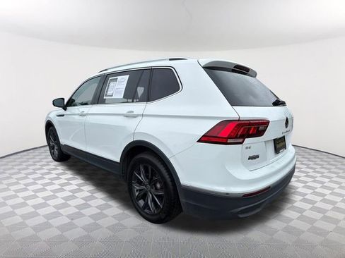 Used 2022 Volkswagen Tiguan SE w/ Panoramic Sunroof Package FWD image 7
