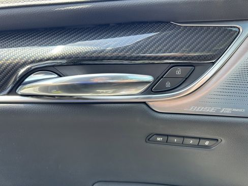 Used 2024 Cadillac XT6 Sport w/ Technology Package image 60