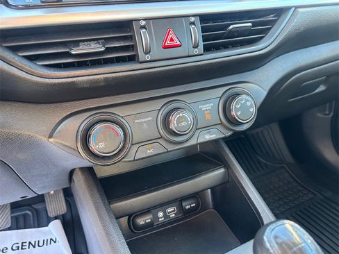 Used 2021 Kia Forte Sedan image 19