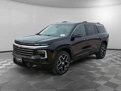 New 2026 Chevrolet Traverse High Country w/ LPO, Floor Liner Package AWD/4WD image 7