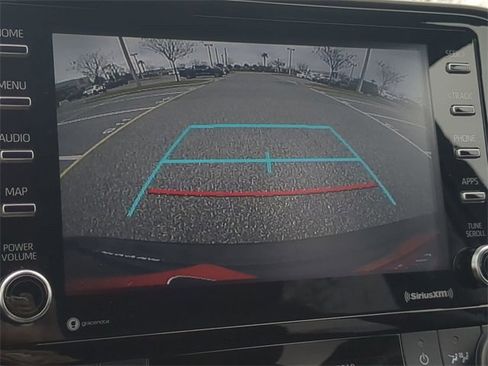 Certified 2021 Toyota Highlander L image 20