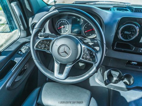 Used 2024 Mercedes-Benz Sprinter 2500 image 22