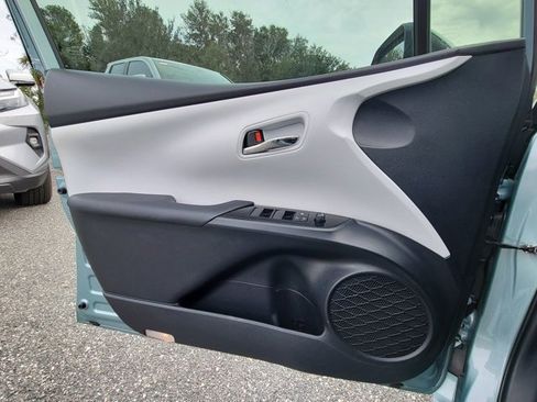 Used 2021 Toyota Prius XLE image 36