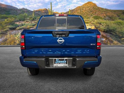 Used 2022 Nissan Frontier SV image 6