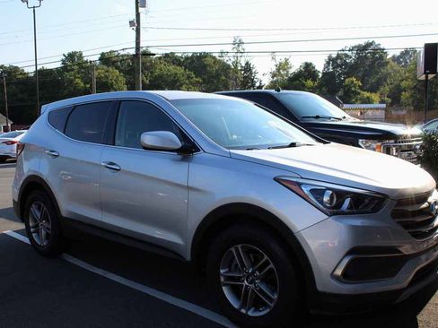 Used 2018 Hyundai Santa Fe Sport image 3
