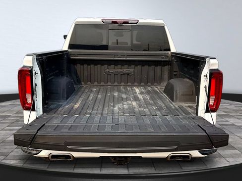 Used 2022 GMC Sierra 1500 AT4 w/ AT4 Premium Package AWD/4WD image 9