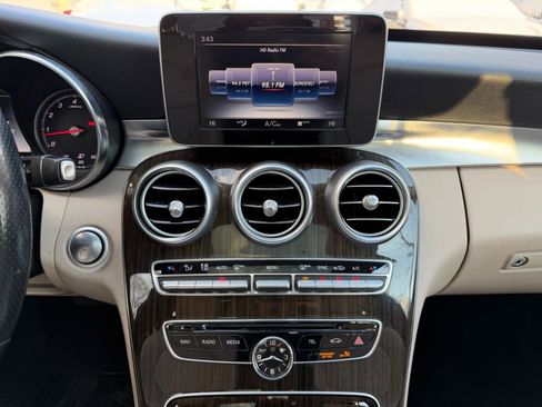 Used 2015 Mercedes-Benz C 300 4MATIC Sedan image 39