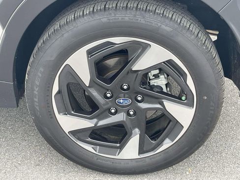 Used 2025 Subaru Crosstrek 2.5i Limited w/ Crosstrek Mirror Package image 11
