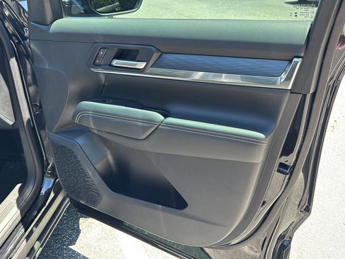 Used 2025 GMC Terrain Elevation w/ Black Edition AWD/4WD image 14