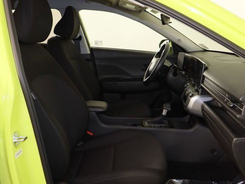 Used 2025 Hyundai Kona SEL image 19