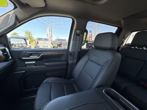Used 2024 GMC Sierra 1500 Denali w/ Denali Reserve Package AWD/4WD image 31