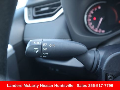 Used 2024 Toyota RAV4 XLE image 21