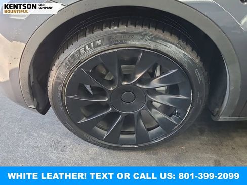 Used 2023 Tesla Model Y Long Range AWD/4WD image 2