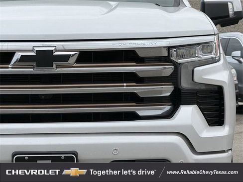 Used 2022 Chevrolet Silverado 1500 High Country w/ High Country Premium Package image 4