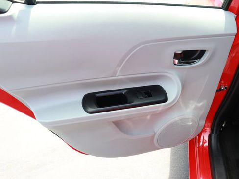 Used 2012 Toyota Prius C Three FWD image 13