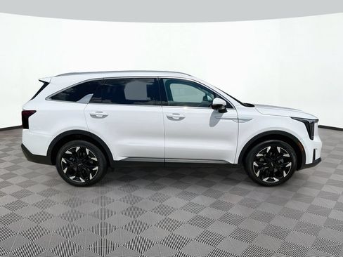 Used 2025 Kia Sorento SX FWD image 4