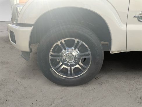 Used 2014 Ford F250 Platinum image 13