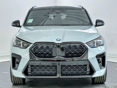 Used 2025 BMW X2 xDrive28i w/ M Sport Package image 10