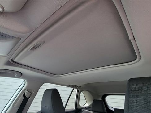Used 2020 Toyota RAV4 XLE w/ Convenience Package AWD/4WD image 38