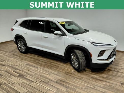 Used 2025 Buick Enclave Preferred image 12