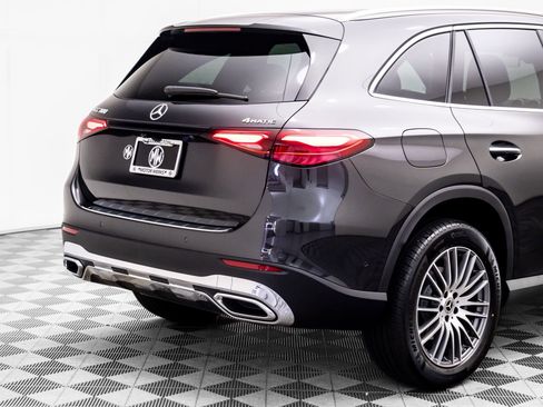 Used 2026 Mercedes-Benz GLC 300 4MATIC image 32