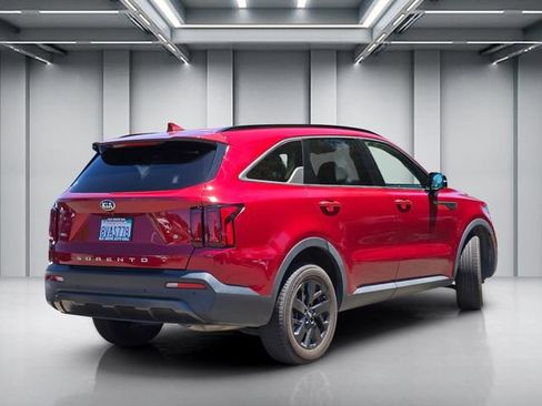 Certified 2021 Kia Sorento S AWD/4WD image 4
