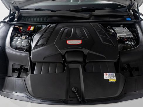 Used 2022 Porsche Cayenne Turbo image 57