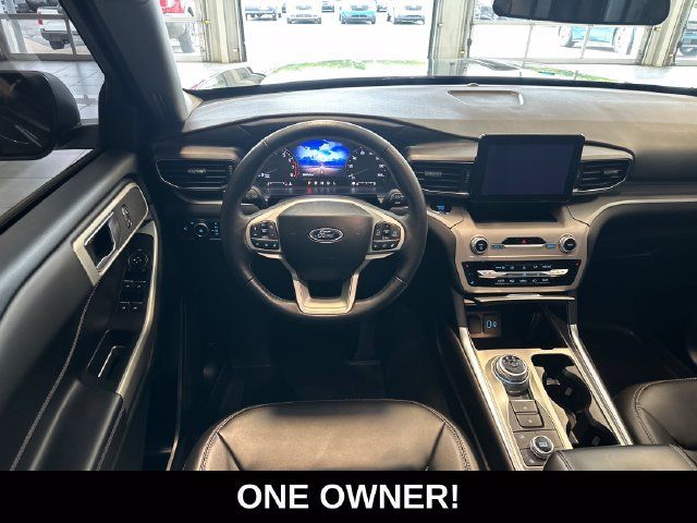 Used 2023 Ford Explorer XLT w/ Equipment Group 202A AWD/4WD image 2