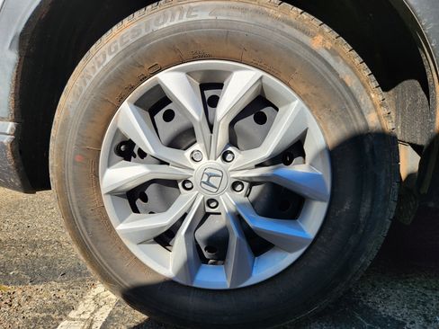 Used 2023 Honda CR-V LX image 5