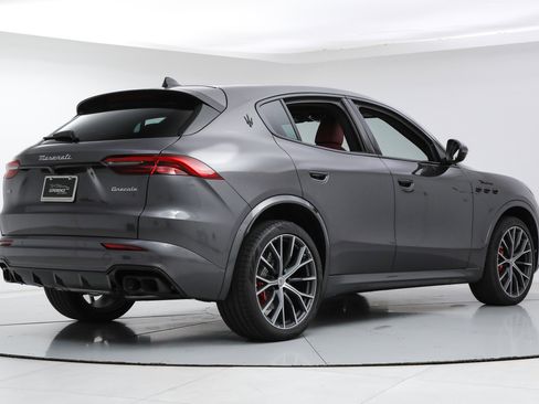 Used 2026 Maserati Grecale Modena AWD/4WD image 5