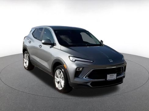 Used 2025 Buick Encore GX Preferred image 3