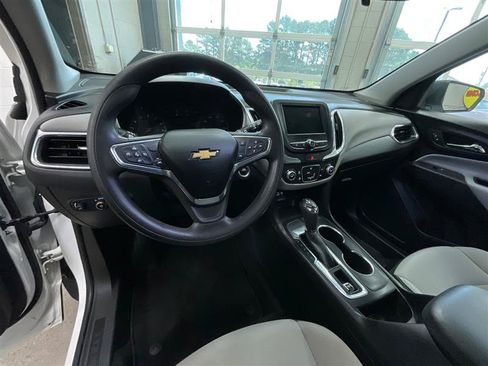 Used 2021 Chevrolet Equinox LS w/ LPO, Cargo Package FWD image 13