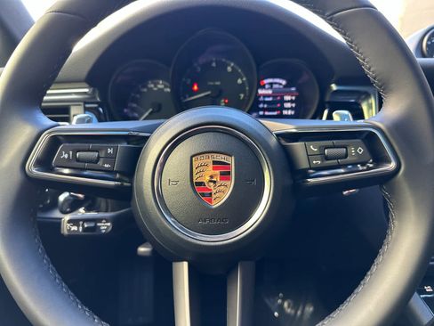 New 2026 Porsche Macan image 25