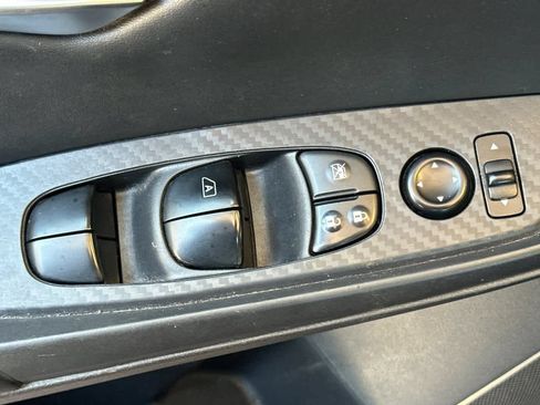 Used 2024 Nissan Sentra SV FWD image 14
