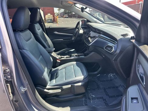 Used 2023 Chevrolet Bolt EUV Premier w/ Super Cruise Package FWD image 15