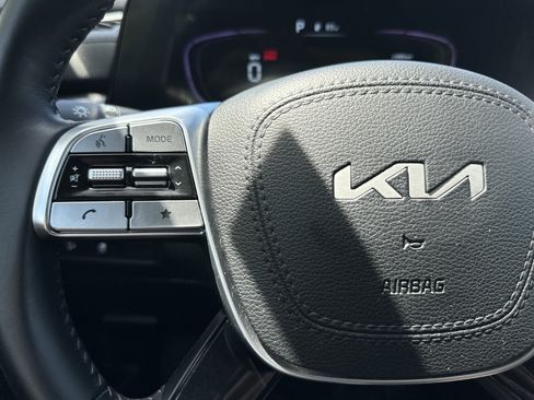 Used 2023 Kia Telluride S w/ S Sunroof Package FWD image 20