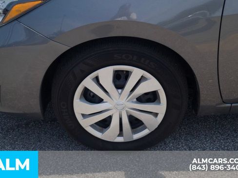 Used 2025 Nissan Versa S FWD image 12