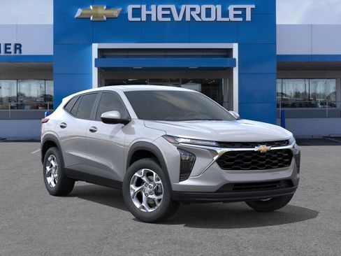 New 2026 Chevrolet Trax LS w/ LS Convenience Package FWD image 31