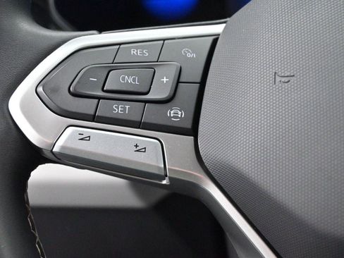 Used 2023 Volkswagen Taos S image 17