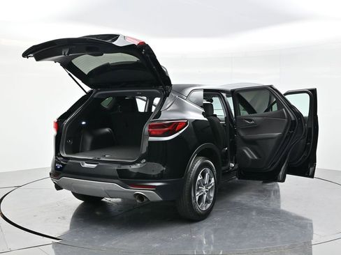 Used 2025 Chevrolet Blazer LT FWD image 55