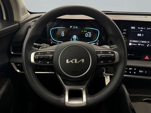 Used 2023 Kia Sportage LX image 15