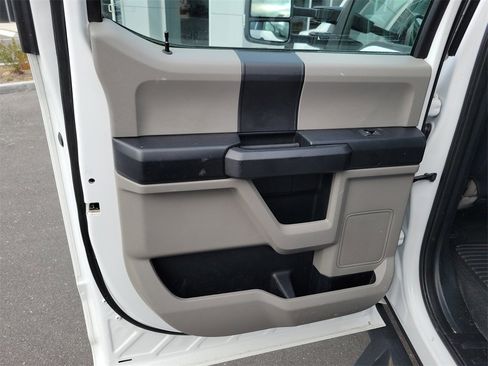 Used 2019 Ford F550 2WD Crew Cab Super Duty w/ Power Equipment Group image 25