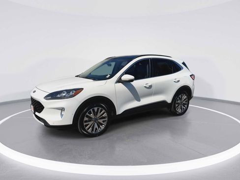 Used 2020 Ford Escape Titanium w/ Titanium Premium Package 2.0 AWD/4WD image 4