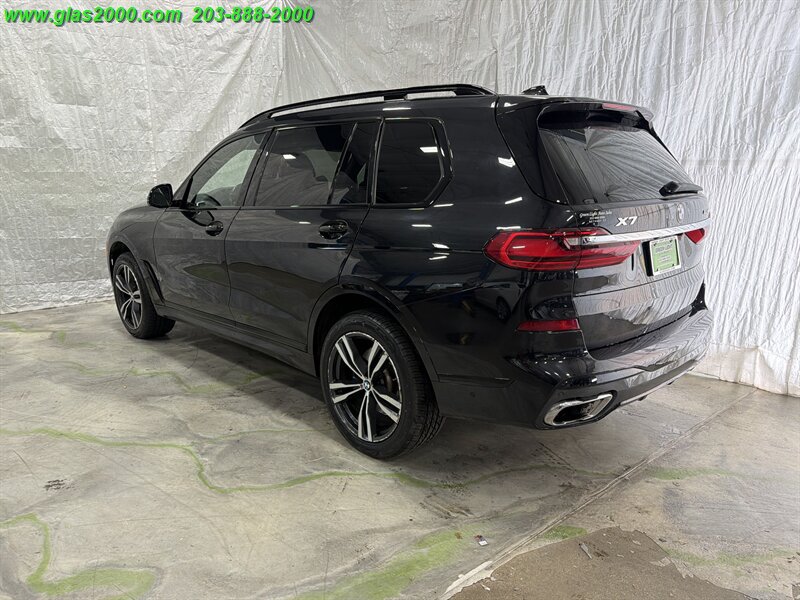 Used 2022 BMW X7 xDrive40i w/ M Sport Package AWD/4WD image 7