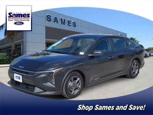 Used 2025 Kia K4 FWD image 1