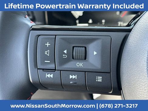 New 2025 Nissan Kicks SR image 10